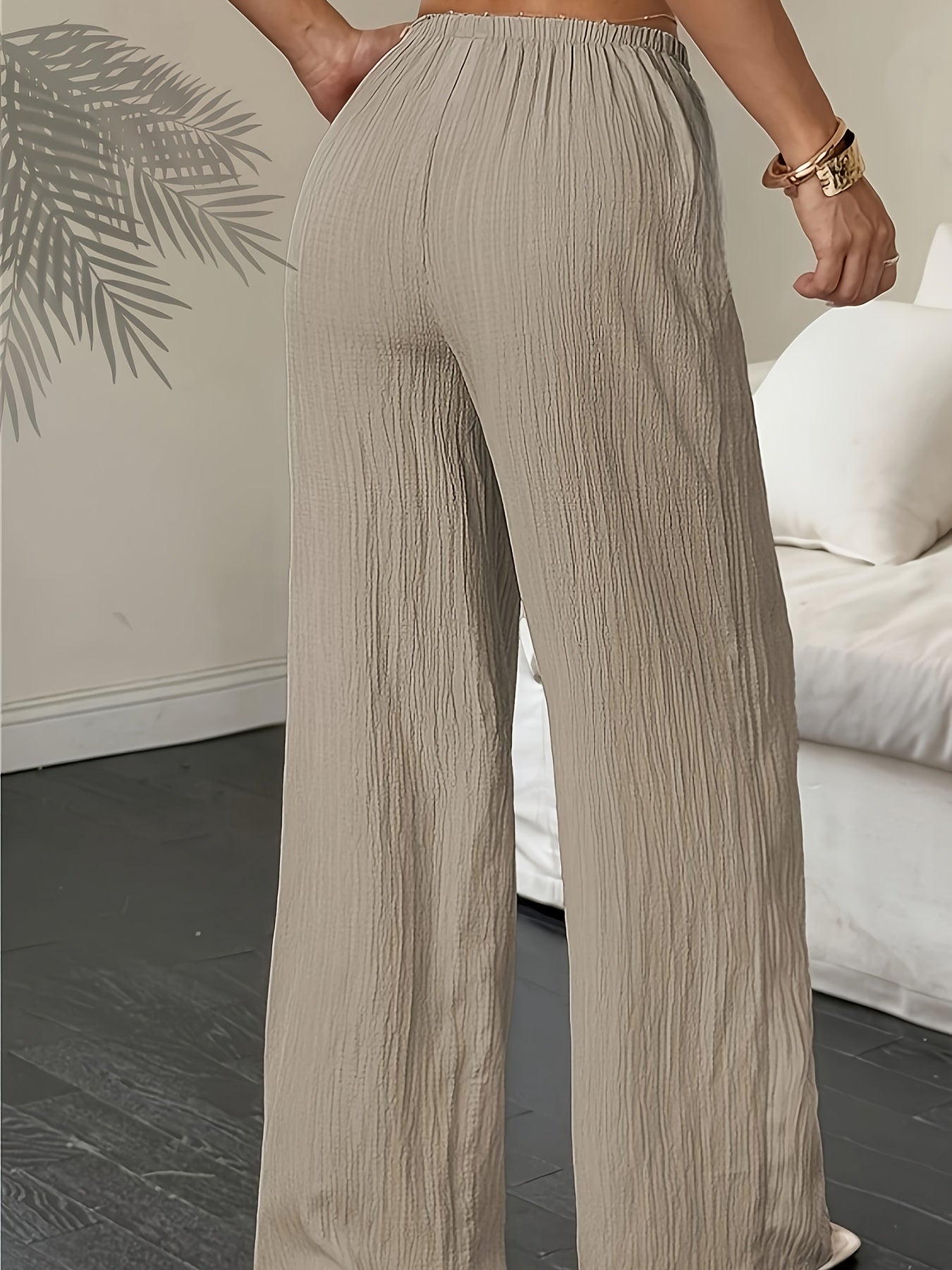 Kiora | Relaxed Straight-Leg Khaki Pants