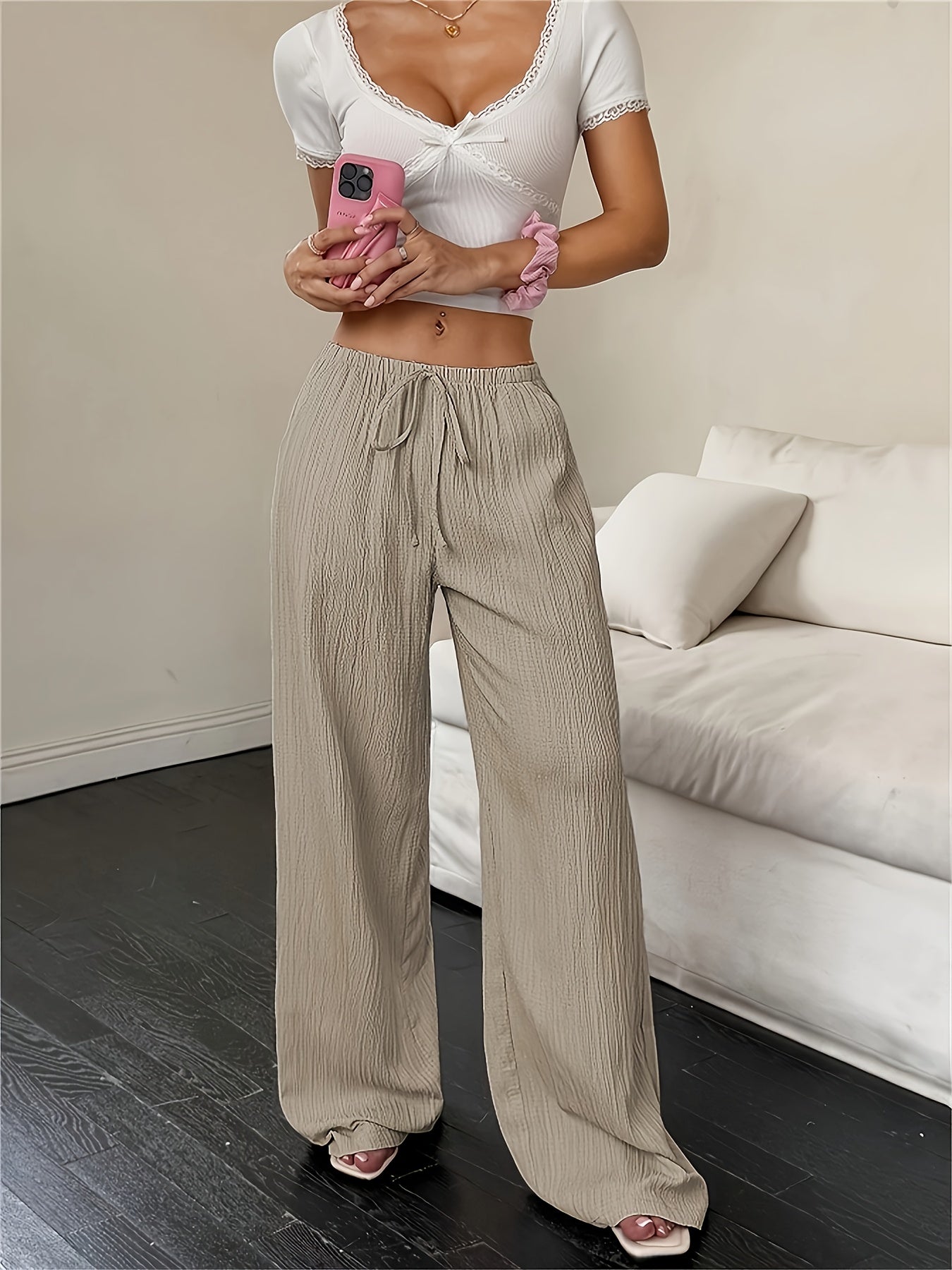 Kiora | Relaxed Straight-Leg Khaki Pants
