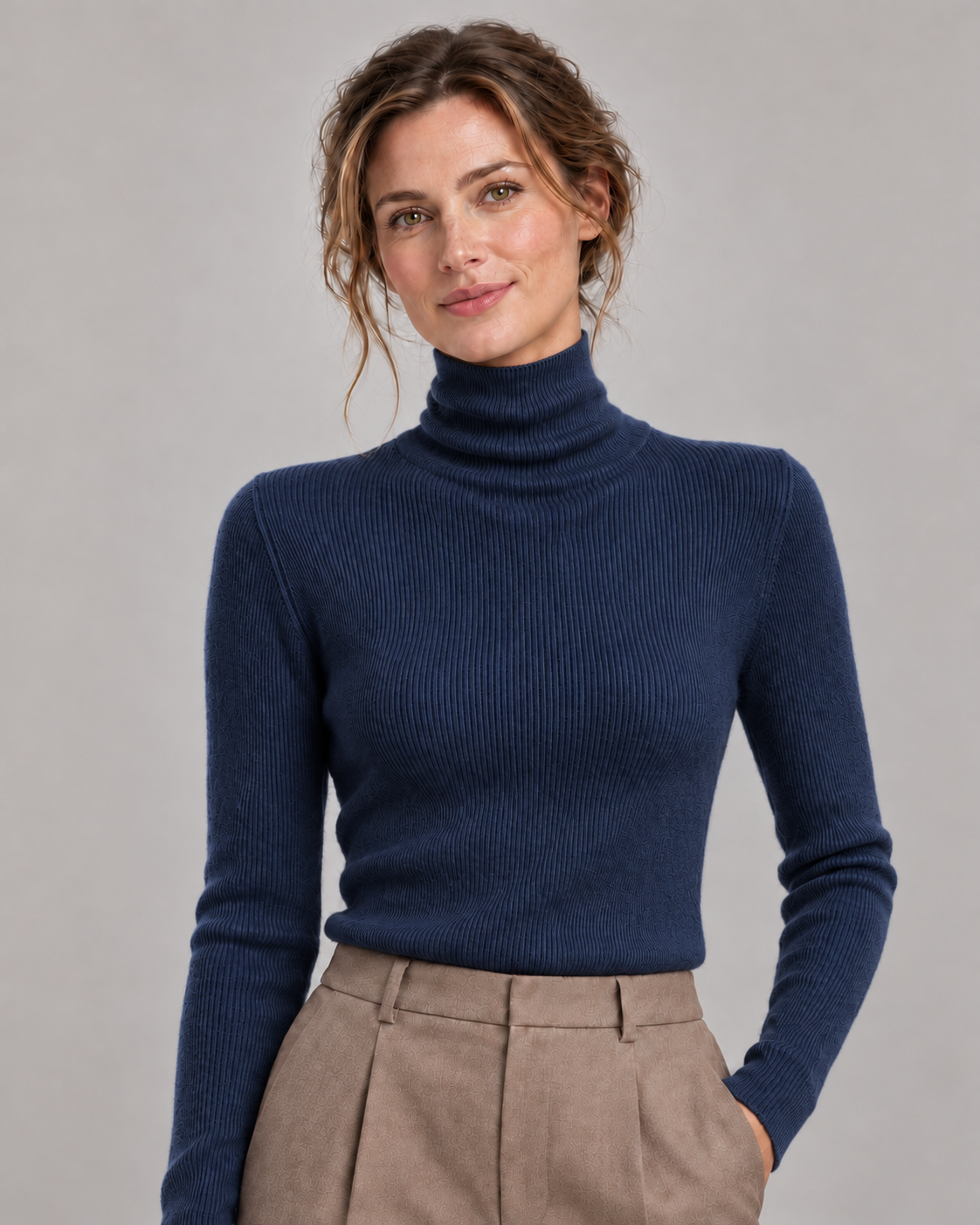 Women's Cashmere Turtleneck Sweater in Navy Blue